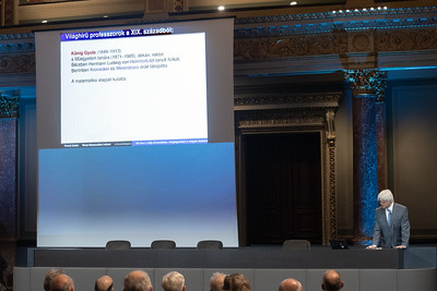 200 év